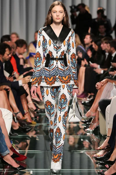 Look 36